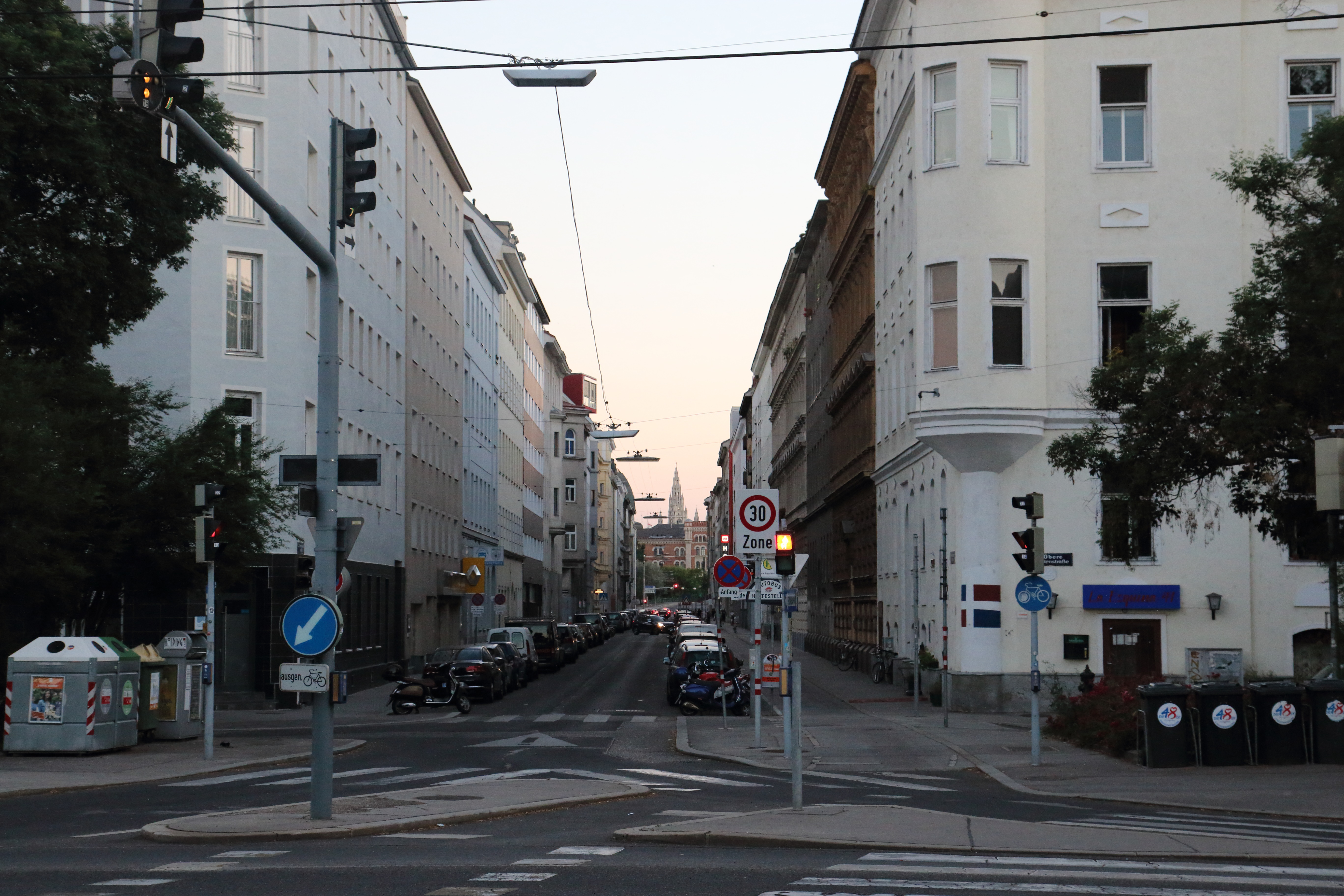Rathaus From Obere Augartenstraße
